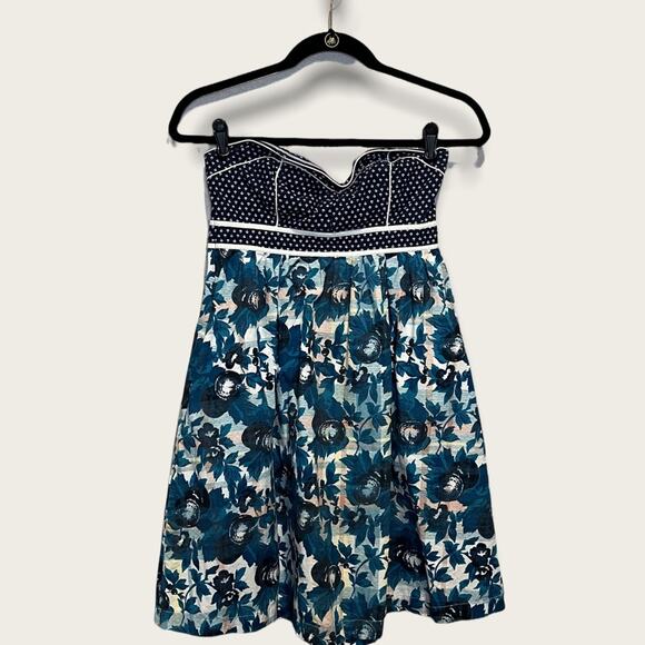 Kimchi Blue Strapless Mixed Print Dress size 2 - Picture 4 of 9